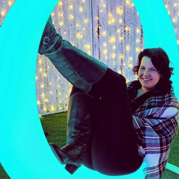 Meet your Posher, Sarah - Picture 1 of 1